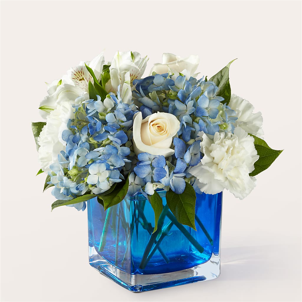 Soothing Waters Bouquet – Rose Girls, Whittier CA