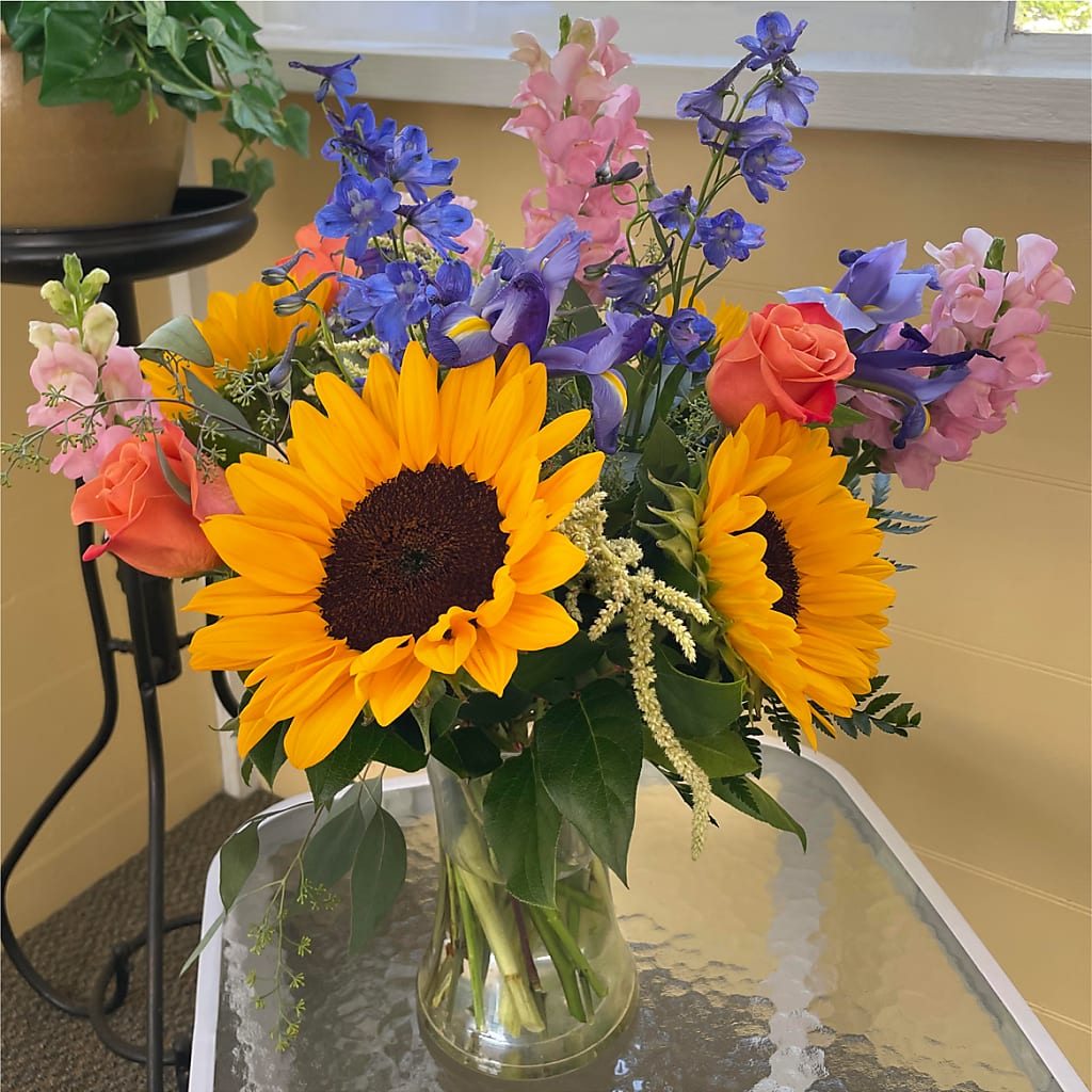 Rays of Life Bouquet –  Rose Girls, Whittier CA