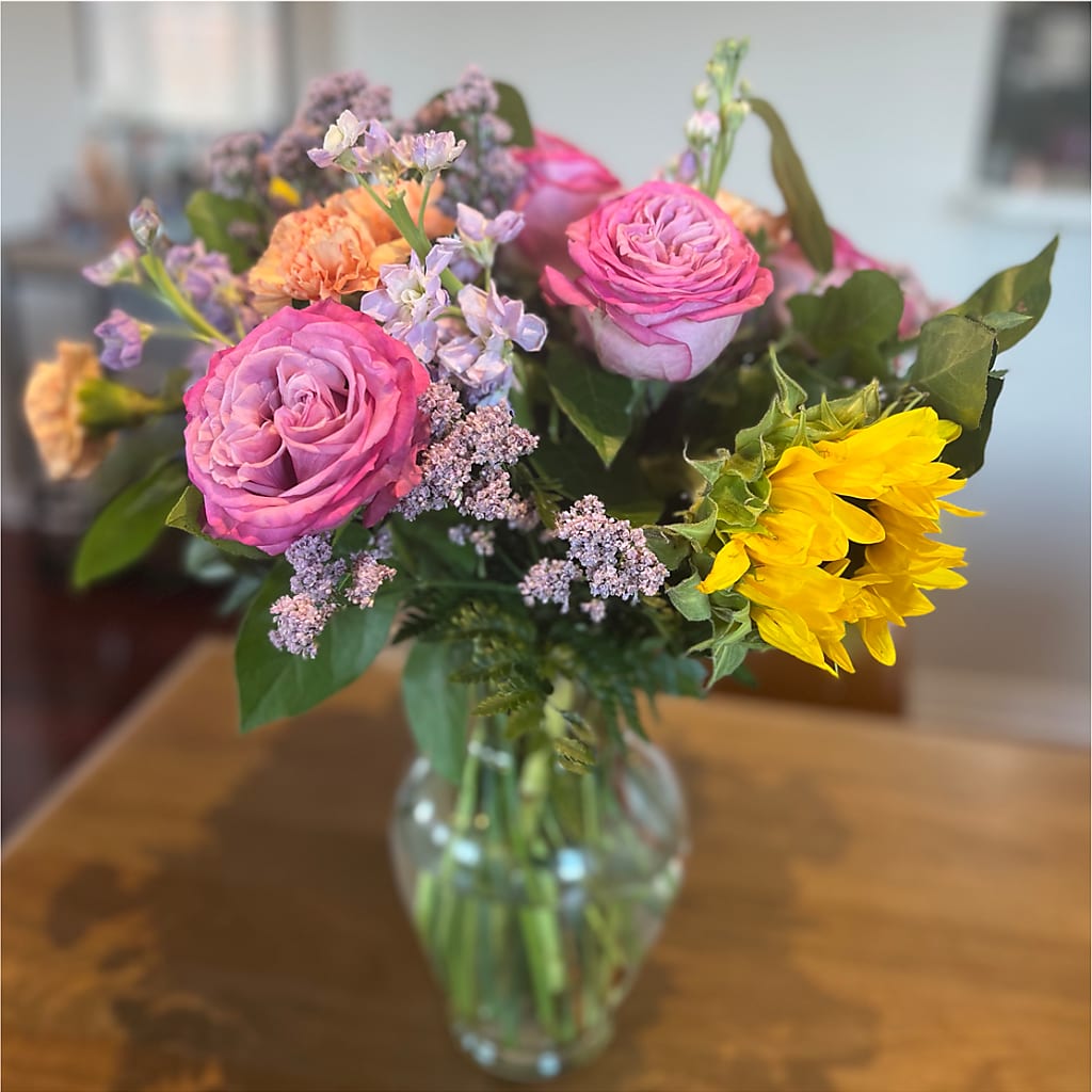 Yellow Brick Road Bouquet –  Rose Girls, Whittier CA