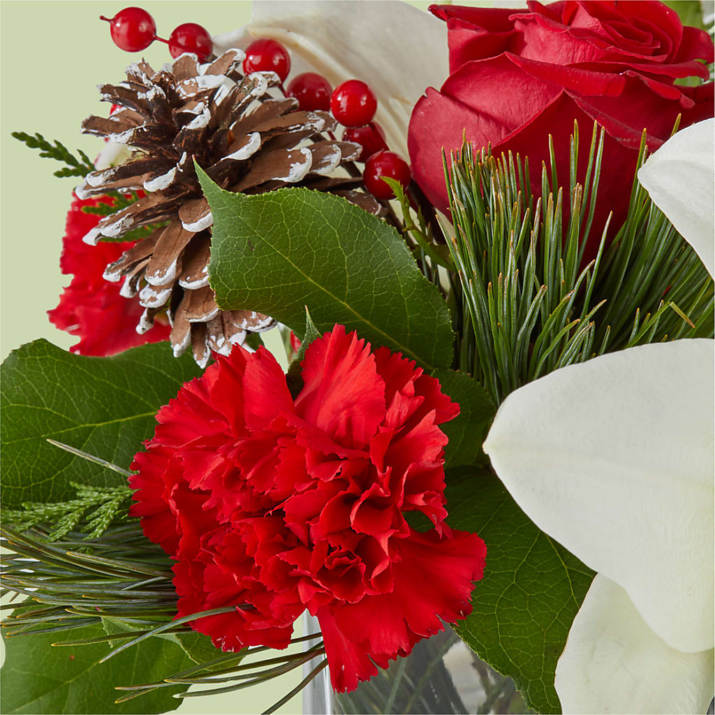 Glistening Icicles Bouquet –  Rose Girls, Whittier CA
