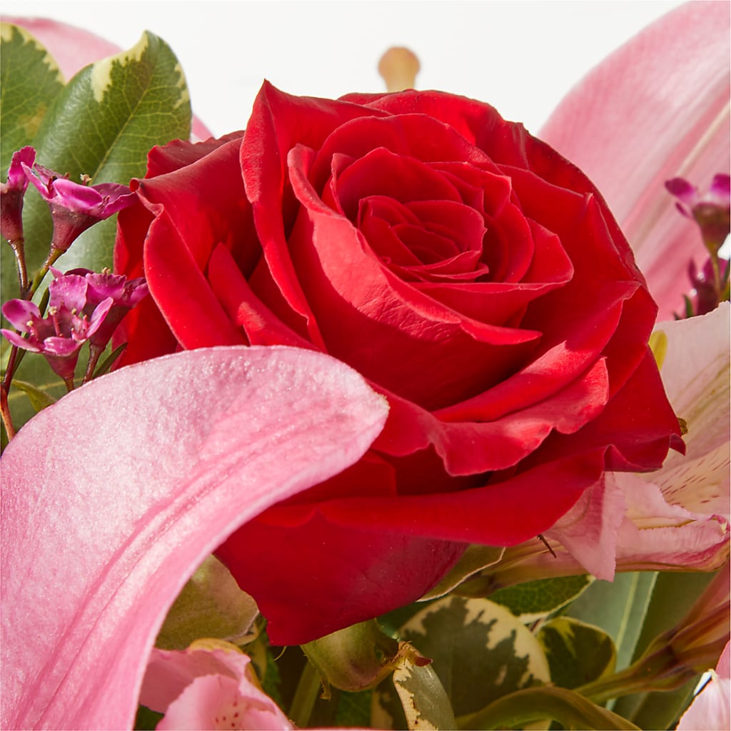 Lucky in Love Bouquet –  Rose Girls, Whittier CA