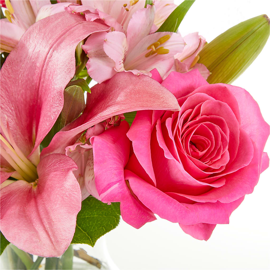 Lots of Love Bouquet –  Rose Girls, Whittier CA