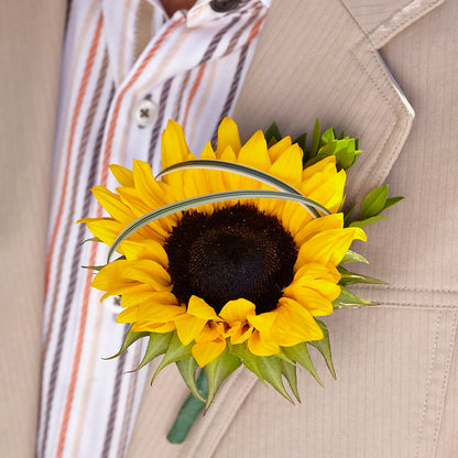 Free Spirit Boutonniere –  Rose Girls, Whittier CA